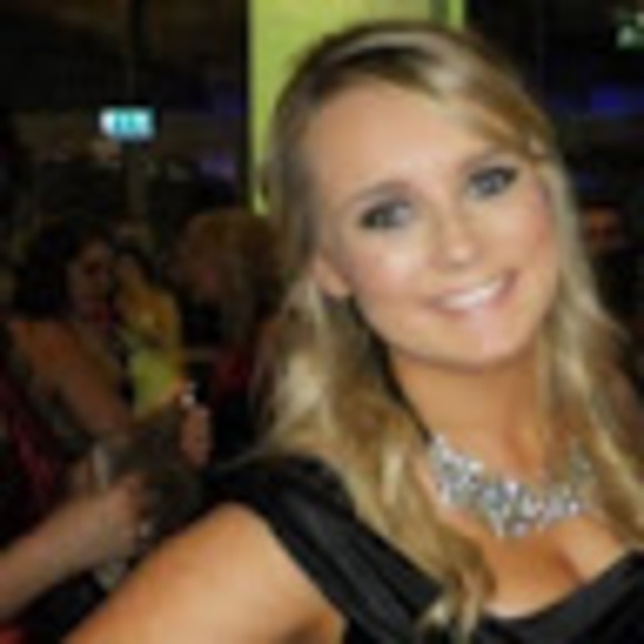 Meet your Posher, Kayla - Picture 1 of 1